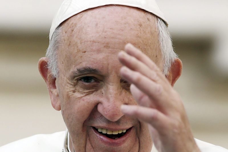 Ferenc pápa csak mosolyog, mikor meghívják Magyarországra