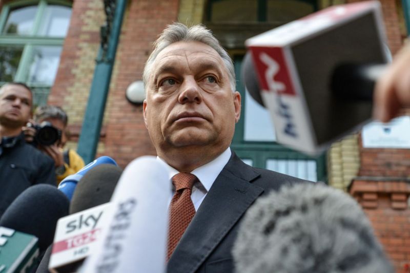 Orbán 18 ezer bevándorlót engedett be pénzért az országba