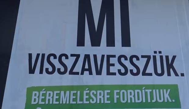 Jogellenesen távolították Kaposváron a Jobbik mobilplakátjait