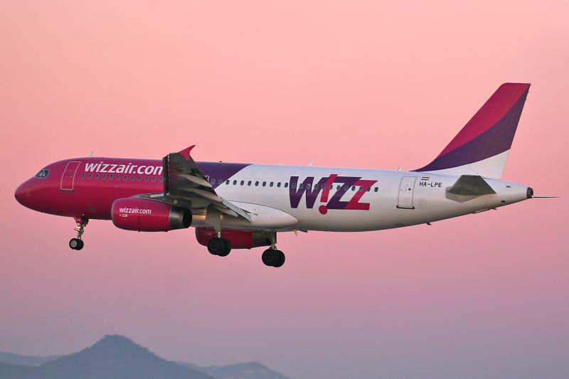 Füstszagot éreztek, visszafordult a Wizz Air Budapest – Dortmund járata