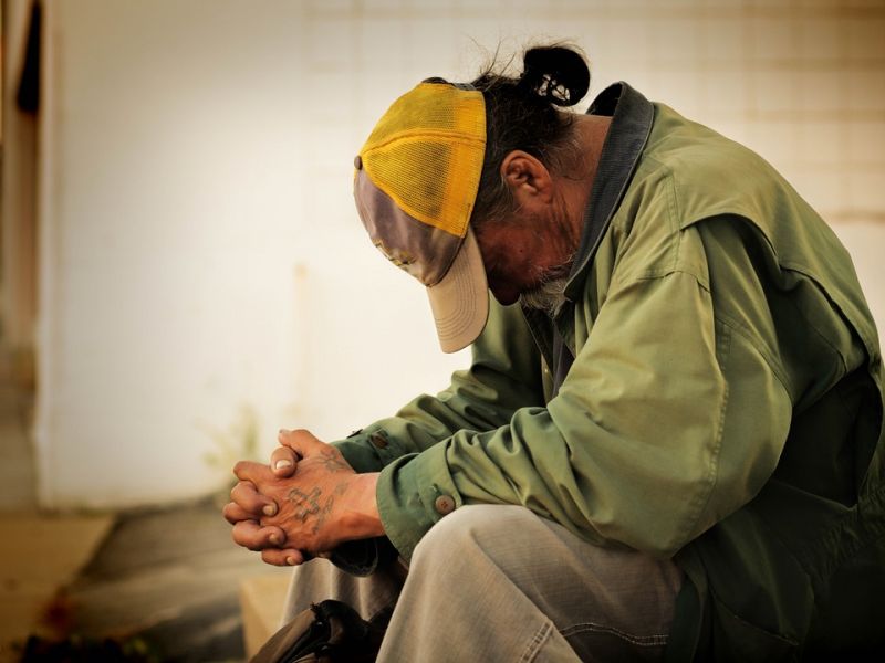 Kormány: az intézkedések a hajléktalan emberek méltóságát szolgálják