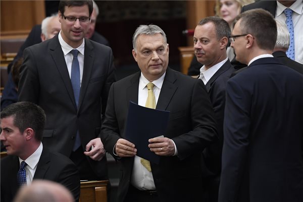 Megválasztották miniszterelnöknek Orbán Viktort