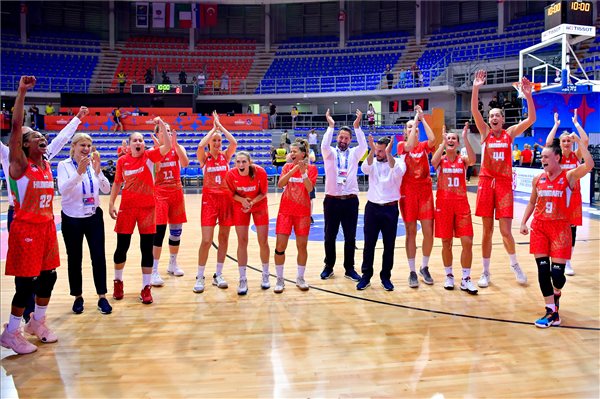 Negyeddöntőben a magyarok a női kosárlabda Eb-n