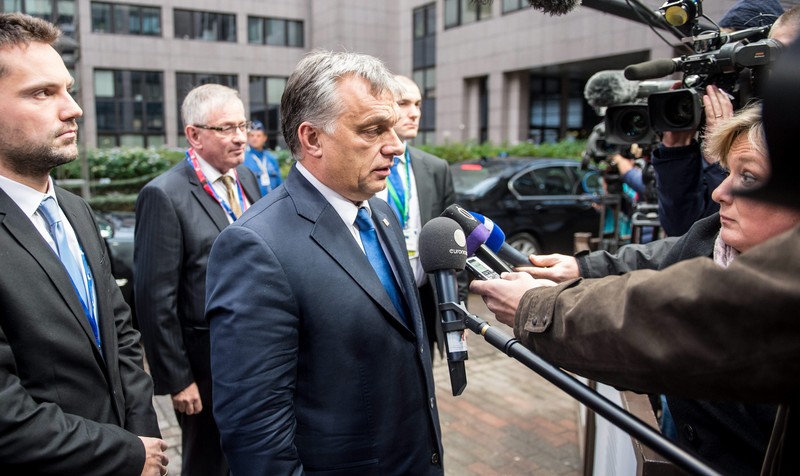 Orbán: Fizetünk, de kényszerbetelepítést nem fogadunk el