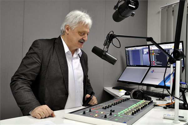 Új Fidesz-rádió indult Budapesten