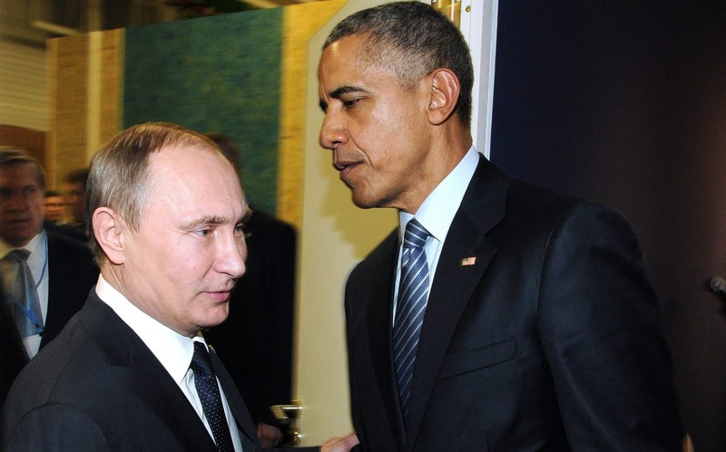 Telefonon egyeztetett Obama és Putyin