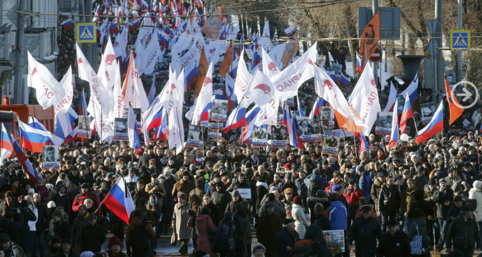 Tízezrek követelték Putyin lemondását