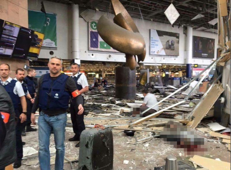 21 halott és 35 súlyos sebesült a brüsszeli terrortámadásokban