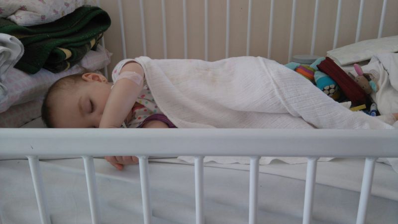 Kórházi sámlikon görnyednek a kisgyerekes anyák