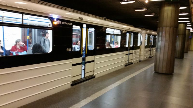 Ma sem nyílt ki az egyik orosz metró ajtaja, kivonták a forgalomból