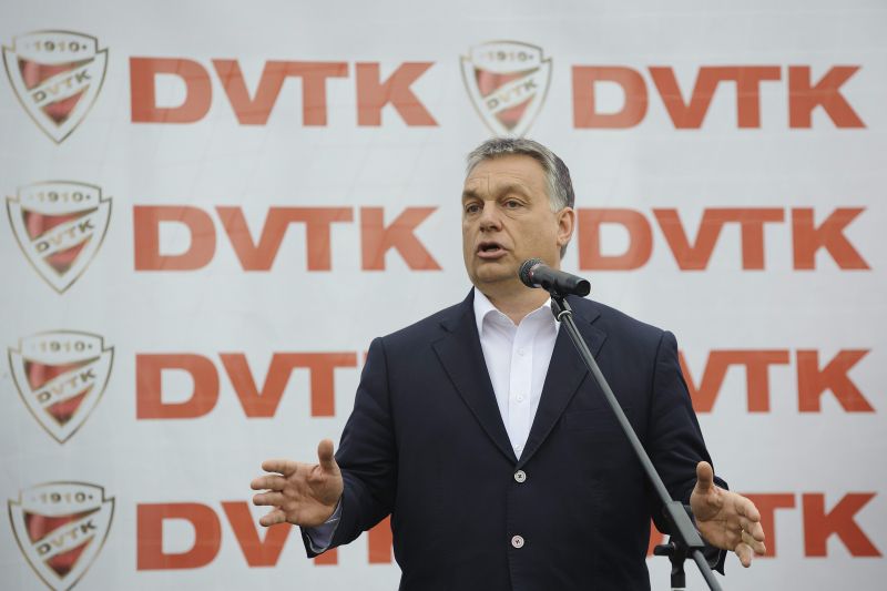 Végre elmondta Orbán, minek építenek annyi stadiont
