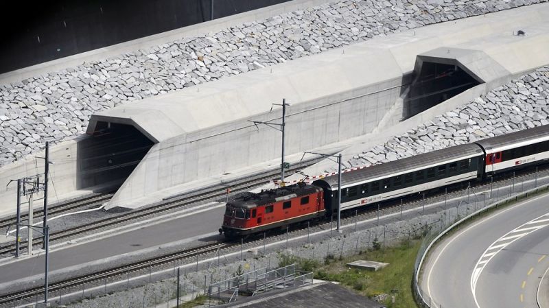 Megnyílt a világ leghosszabb vasúti alagútja Svájcban