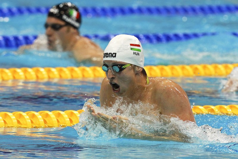 Verrasztó Dávid aranyérmes 400 méter vegyesen