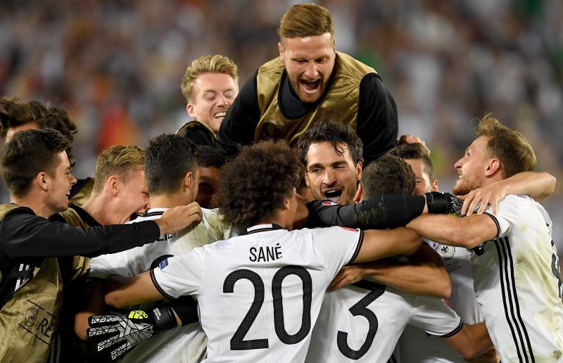 Drámai büntetőpárbaj után Németország jutott az elődöntőbe