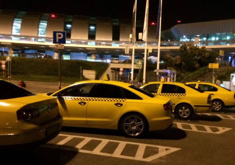 Íme a taxis hiénák legújabb bunkósága – ez maradt nekünk az Uber után