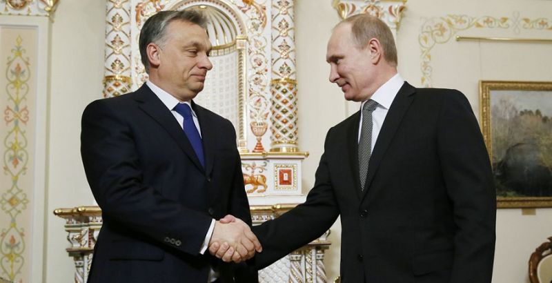 "Orbánnak Moszkvában a helye 1956 évfordulóján!"