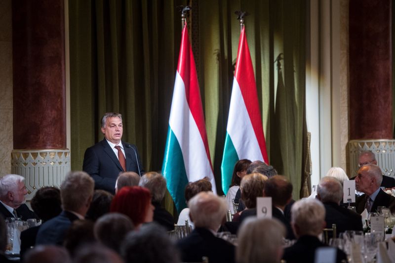Orbán: Zavaros szellemi viszonyok idejét éljük