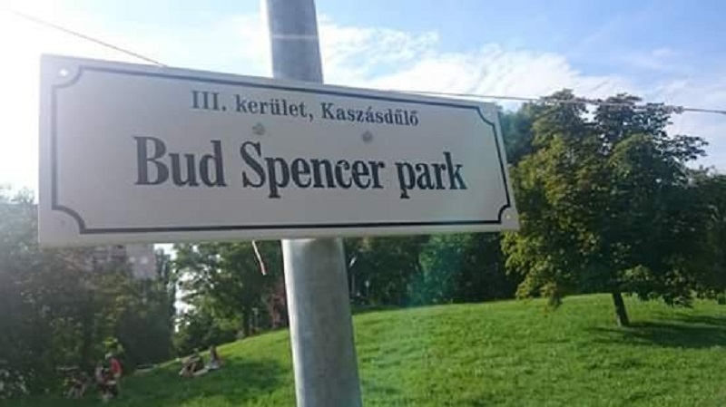 Hivatalos: Bud Spencer parkot kap Budapesten