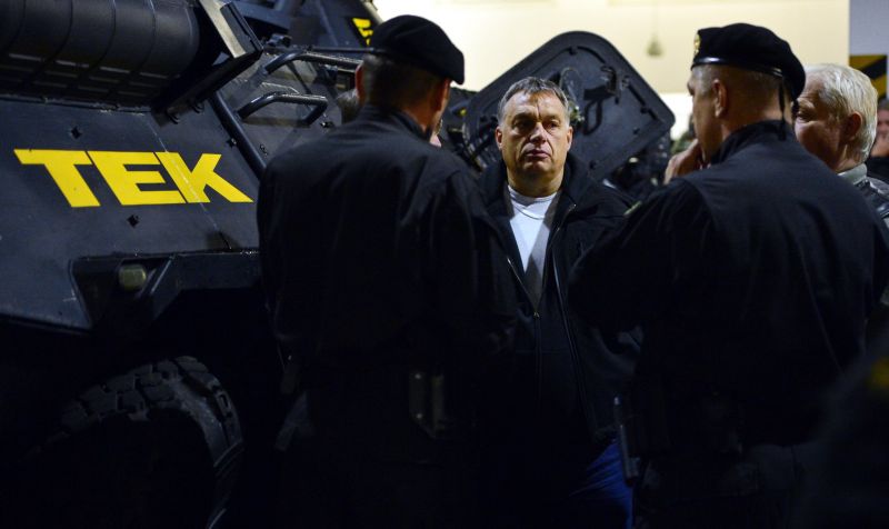 Orbán Viktor is részt vett a TEK éjszakai gyakorlatán