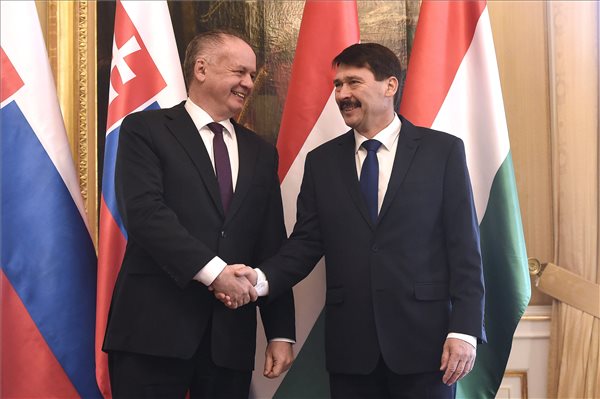 Áder: sosem voltak még ilyen jók a magyar-szlovák gazdasági kapcsolatok