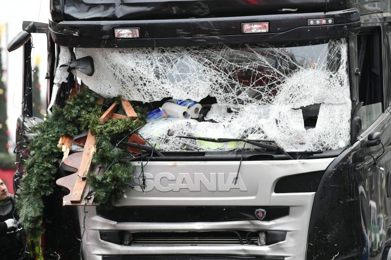 Leszúrták a lengyel kamion sofőrjét a berlini merénylet előtt