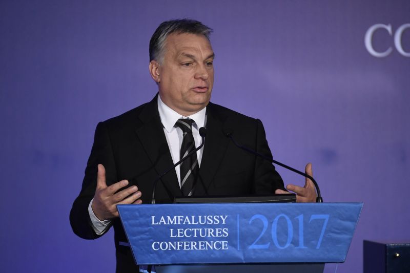 Orbán: Trump, a legmagasabb világi helyről adott engedélyt, hogy magunkat tegyük az első helyre