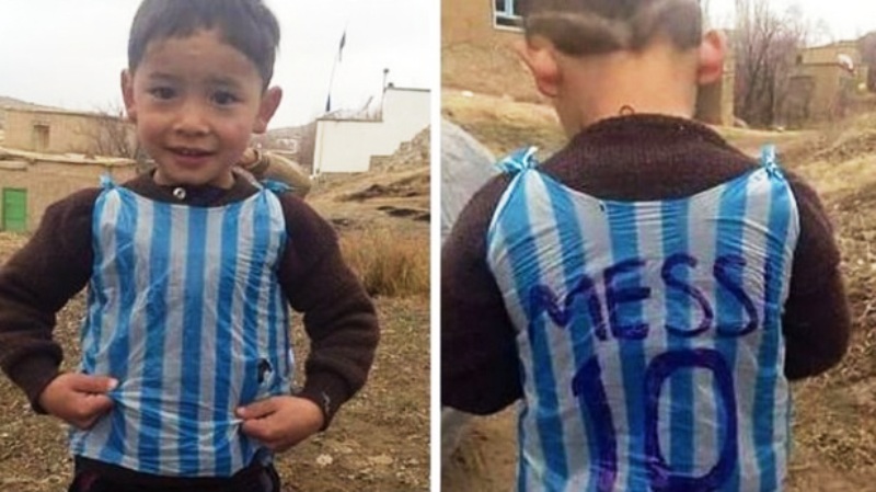 A szatyormezes afgán kisfiú találkozott Messivel – videóval