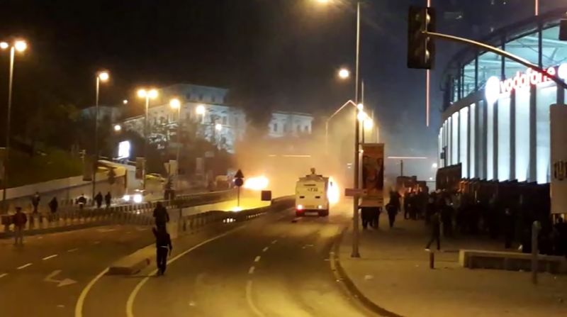 Pokolgép robbant a Besiktas labdarúgó csapat stadionja közelében