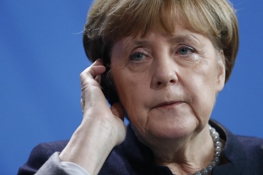 Radikális jobboldali vezetők támadták Merkelt, ő meg lepopulistázta őket