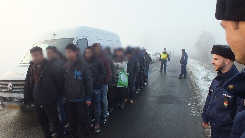 36 illegális migránst küldtek vissza Romániába
