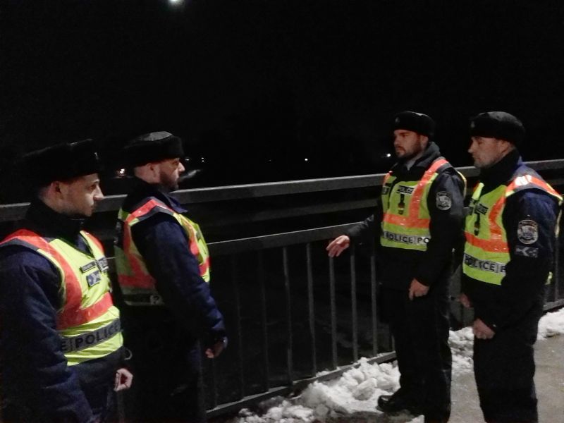 A Tiszába akart ugrani – lebeszélték a rendőrök
