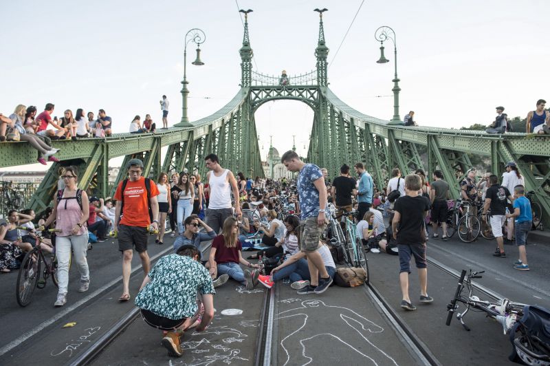 Tarlós szerint elképzelhető a Szabadság híd nyári lezárása