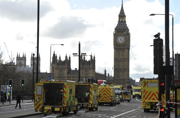 Négy halálos áldozata van a londoni terrortámadásnak, nyolc embert vettek őrizetbe