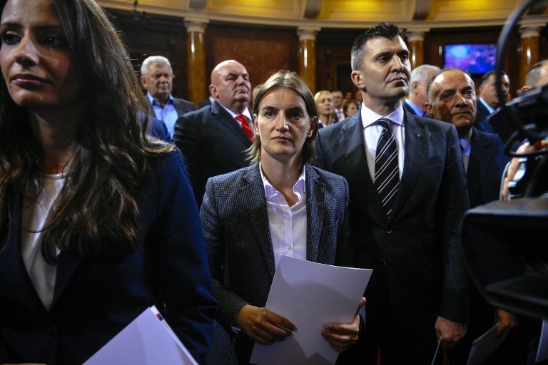 "Ez a valaki, nem tudom, hogy férfi-e vagy nő" – keresetlen szavakkal illetik az új szerb leszbikus kormányfőjelöltet 