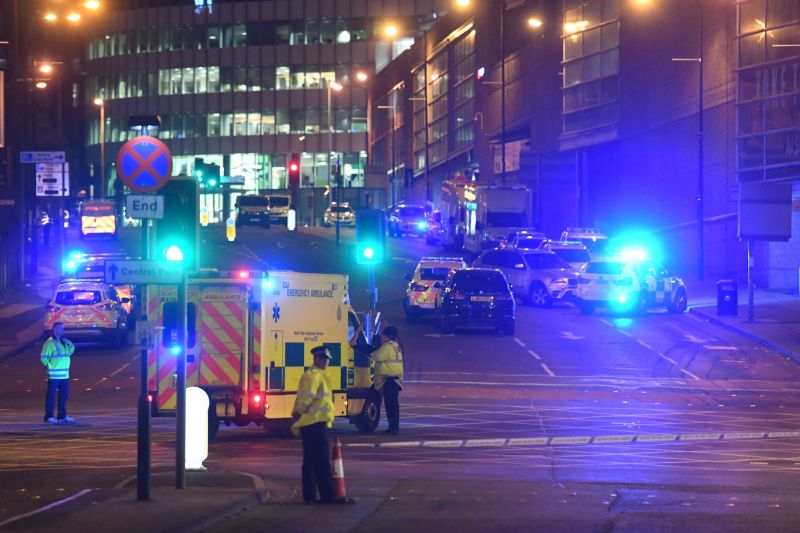 "Mindenhol testeket láttam" – megszólaltak a Manchesteri robbantás szemtanúi