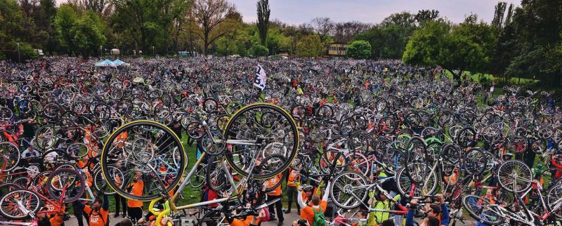 10 ezren vettek részt az I Bike Budapest kerékpáros felvonuláson – képek