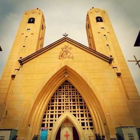 Két kopt templomnál is robbantottak – több tucat halott