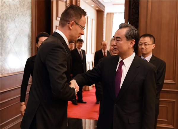 Szijjártó: Magyarország vált Kína első partnerévé Közép-Európában