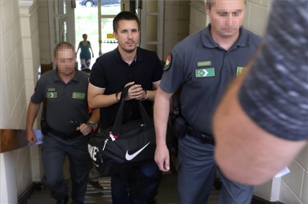 Elrendelték Czeglédy Csaba és társai előzetes letartóztatását