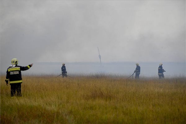 Csaknem ezer hektárnyi terület égett le a Hortobágyi Nemzeti Parkban 