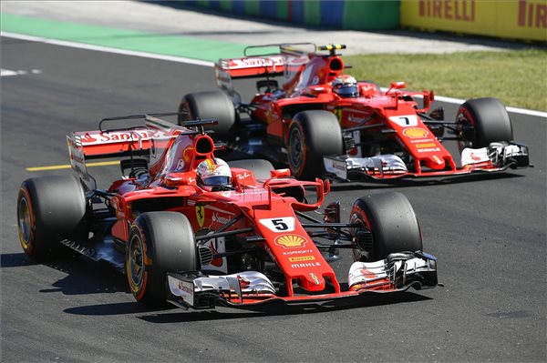 Vettel nyerte az időmérőt, ő indulhat az első helyről a Hungaroringen