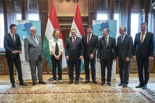 Az EU balkáni bővítéséről tárgyalt Orbán a szomszédos országok külügyminisztereivel