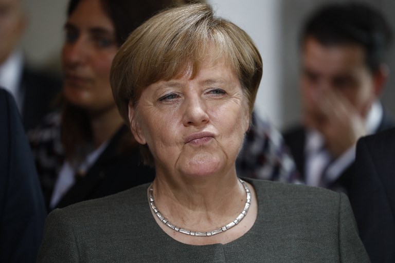 A barcelonai terrortámadás miatt visszafogottabb kampányt ígér Merkel