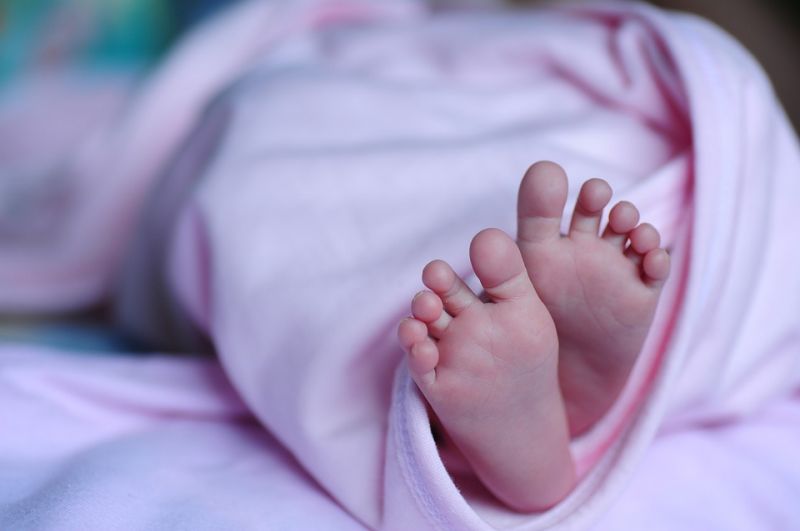 Homeopátiás karkötő ölt meg egy 9 hónapos kislányt