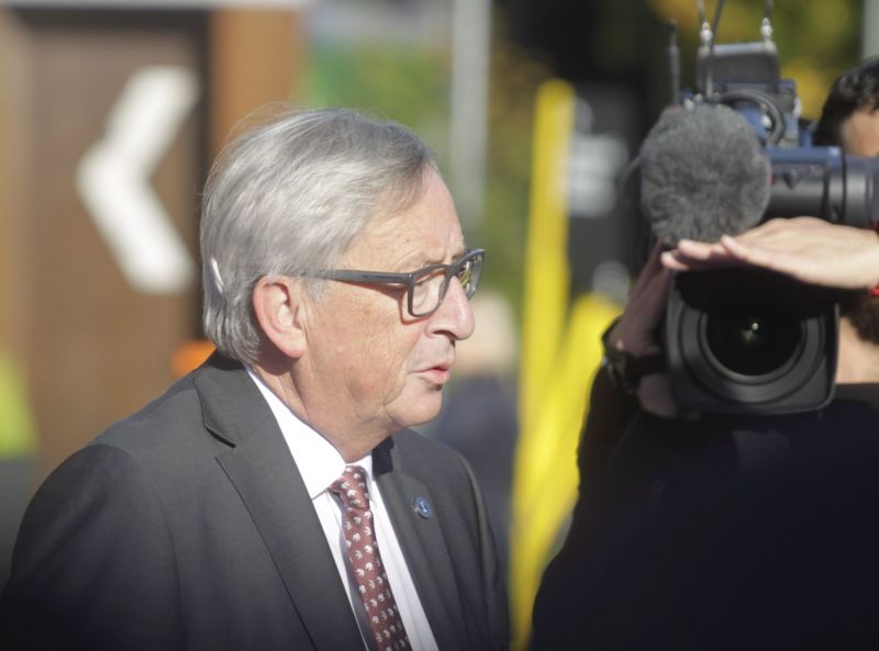 Juncker meglepő kijelentést tett: helytelen volna Magyarországot büntetni