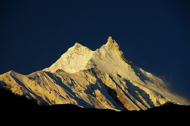 Teljesen egyedül hódította meg a nepáli Manaszlut Varga Csaba hegymászó