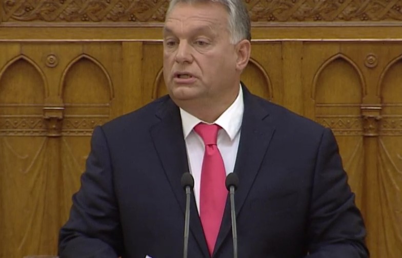 Orbán a "Soros-terv"-ről és az ország megerőszakolásáról beszélt a parlamentben 