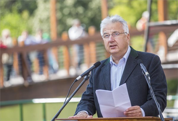 Botka: csak összefogással győzhető le a Fidesz – napi kampányösszefoglaló