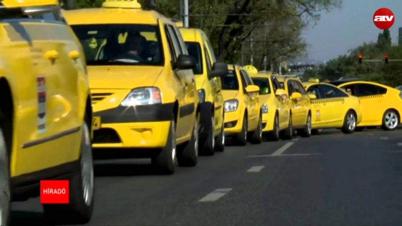 Megint demonstrálni akarnak a budapesti taxisok