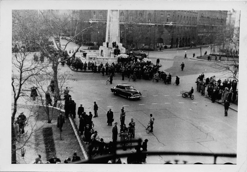 Különleges felvételekkel tiszteleg 1956 előtt a budapesti amerikai nagykövetség